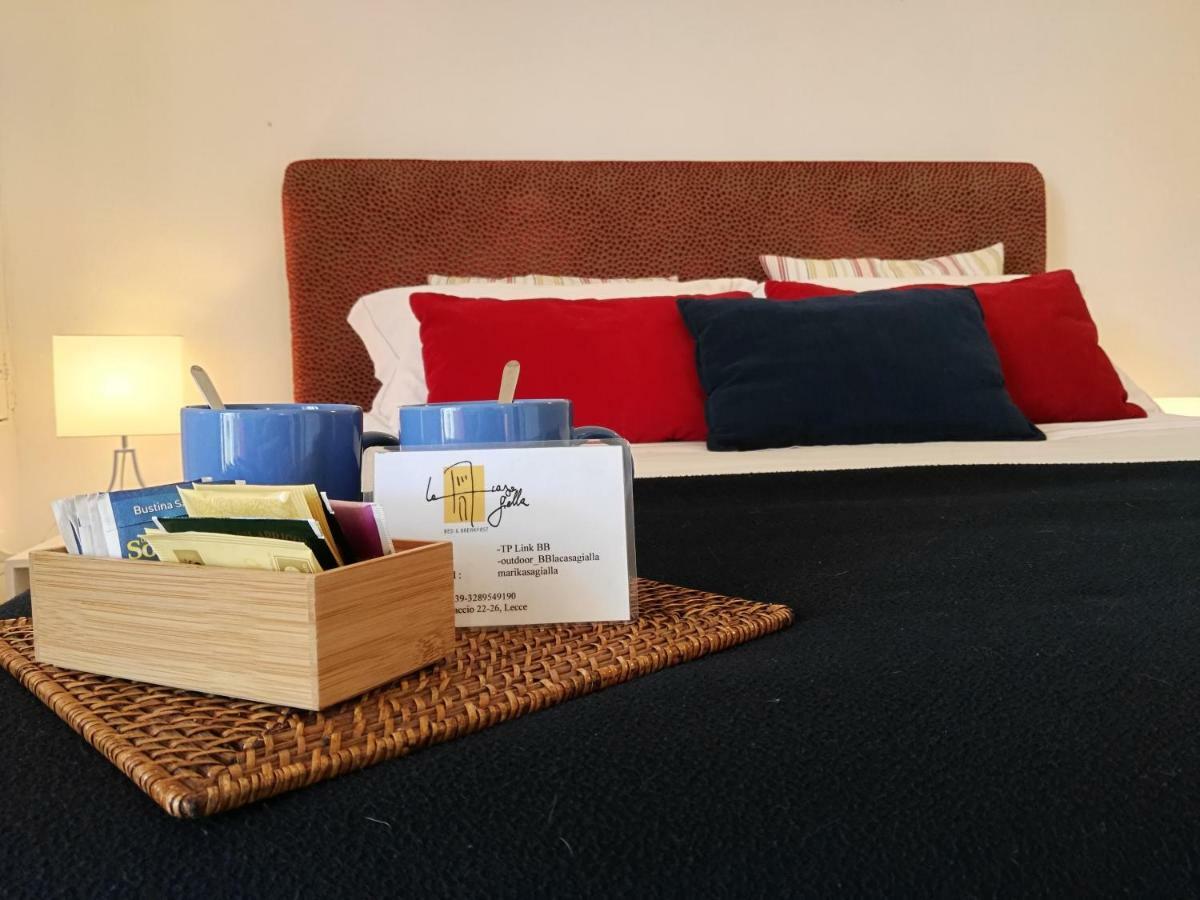 B&B La Casa Gialla Lecce Bagian luar foto