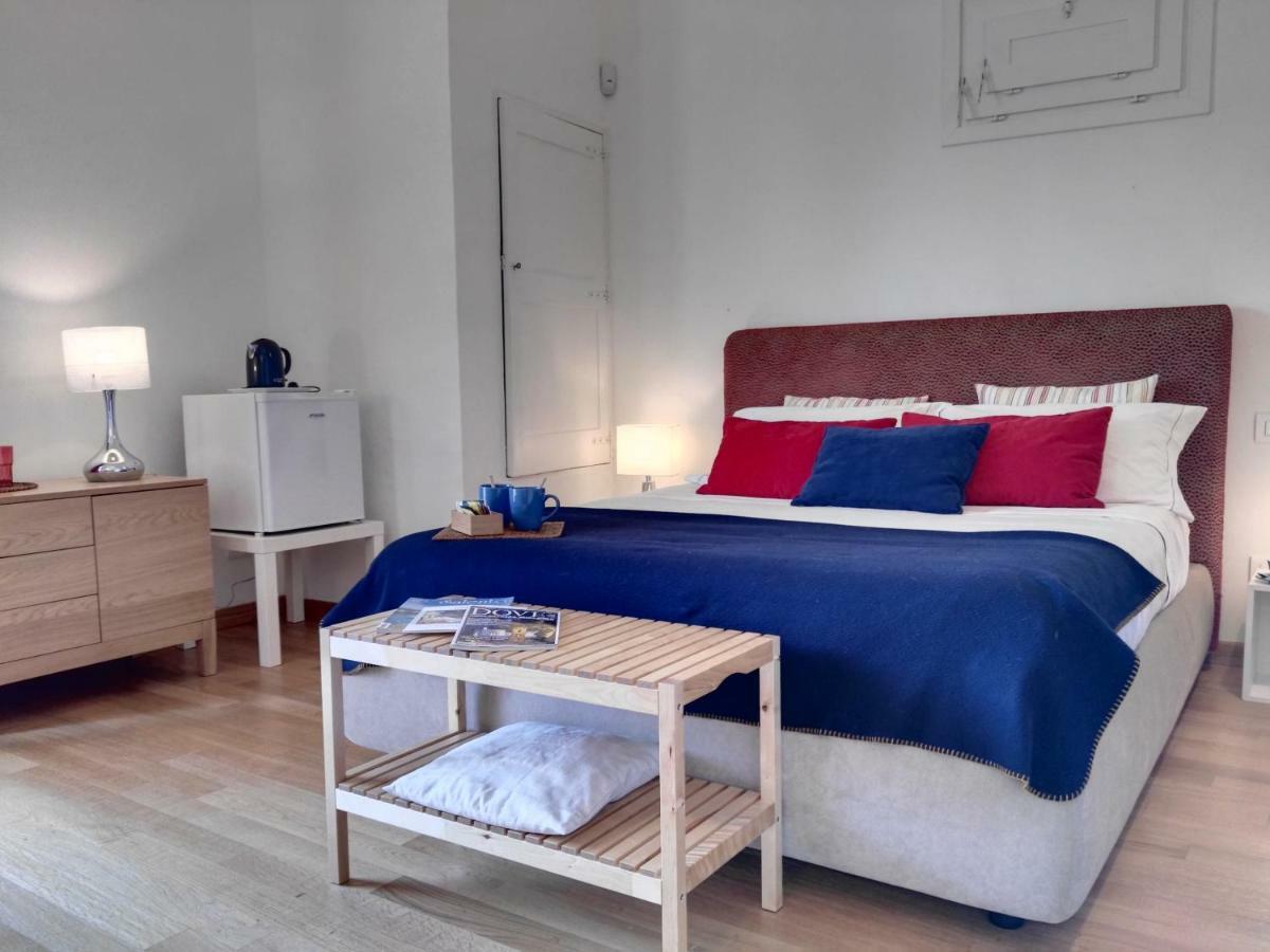 B&B La Casa Gialla Lecce Bagian luar foto